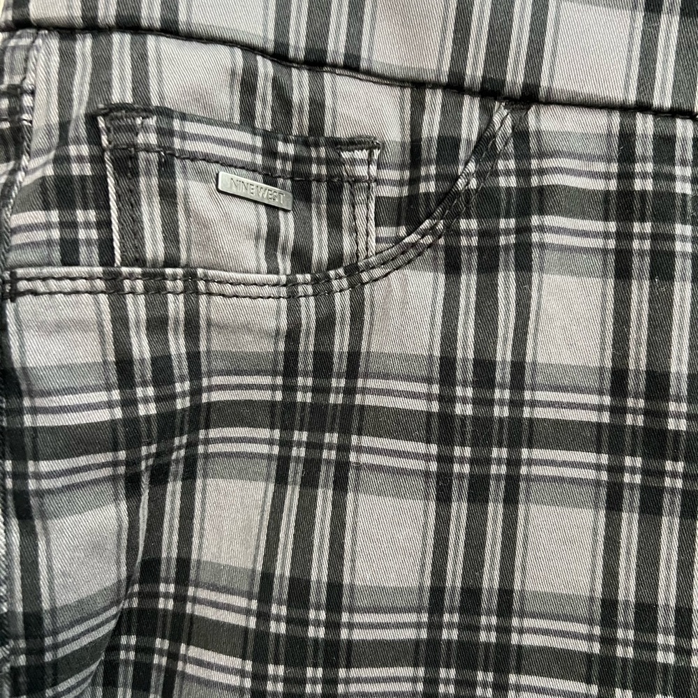 Nine West Heidi Pull On Pants - Picture 2 of 5